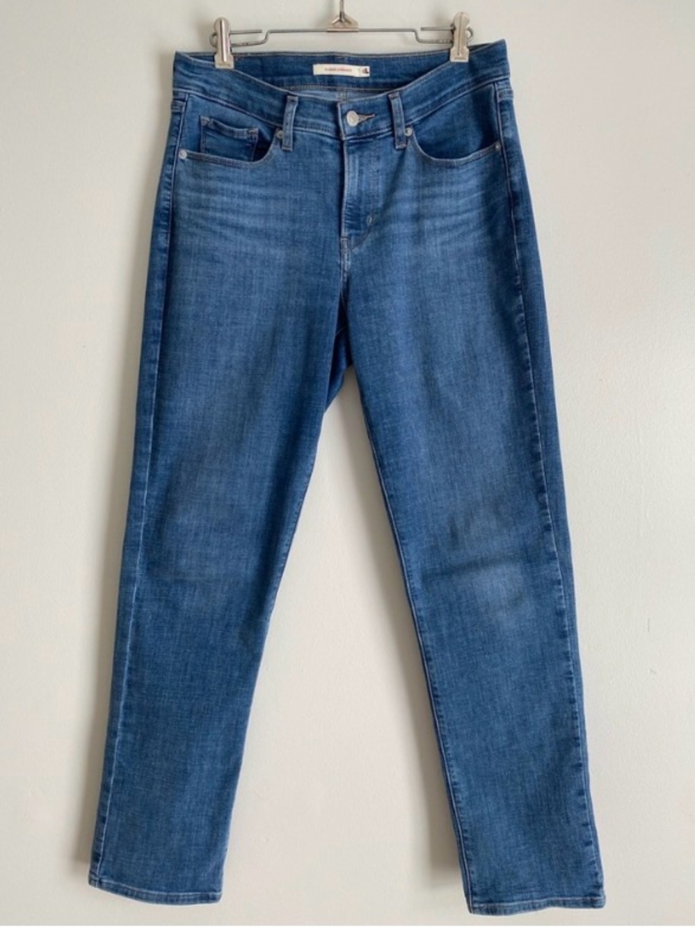 Levi’s Classic Straight Fit Women’s Jeans